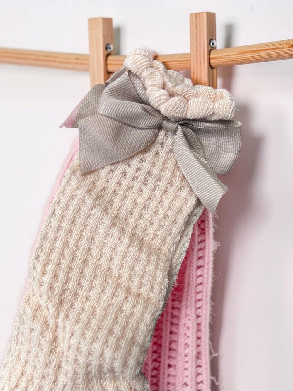 Boho Crochet Knit Toddler Knee High Bow Socks Cream Taupe Size 1-3 Years - Picture 6 of 9